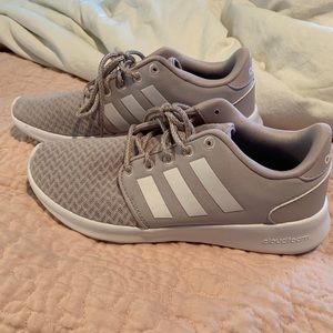 Light pink adidas cloudfoam never worn